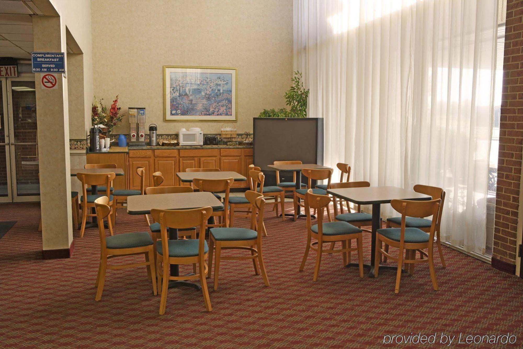 Express Airport Inn Sandston Restaurant photo