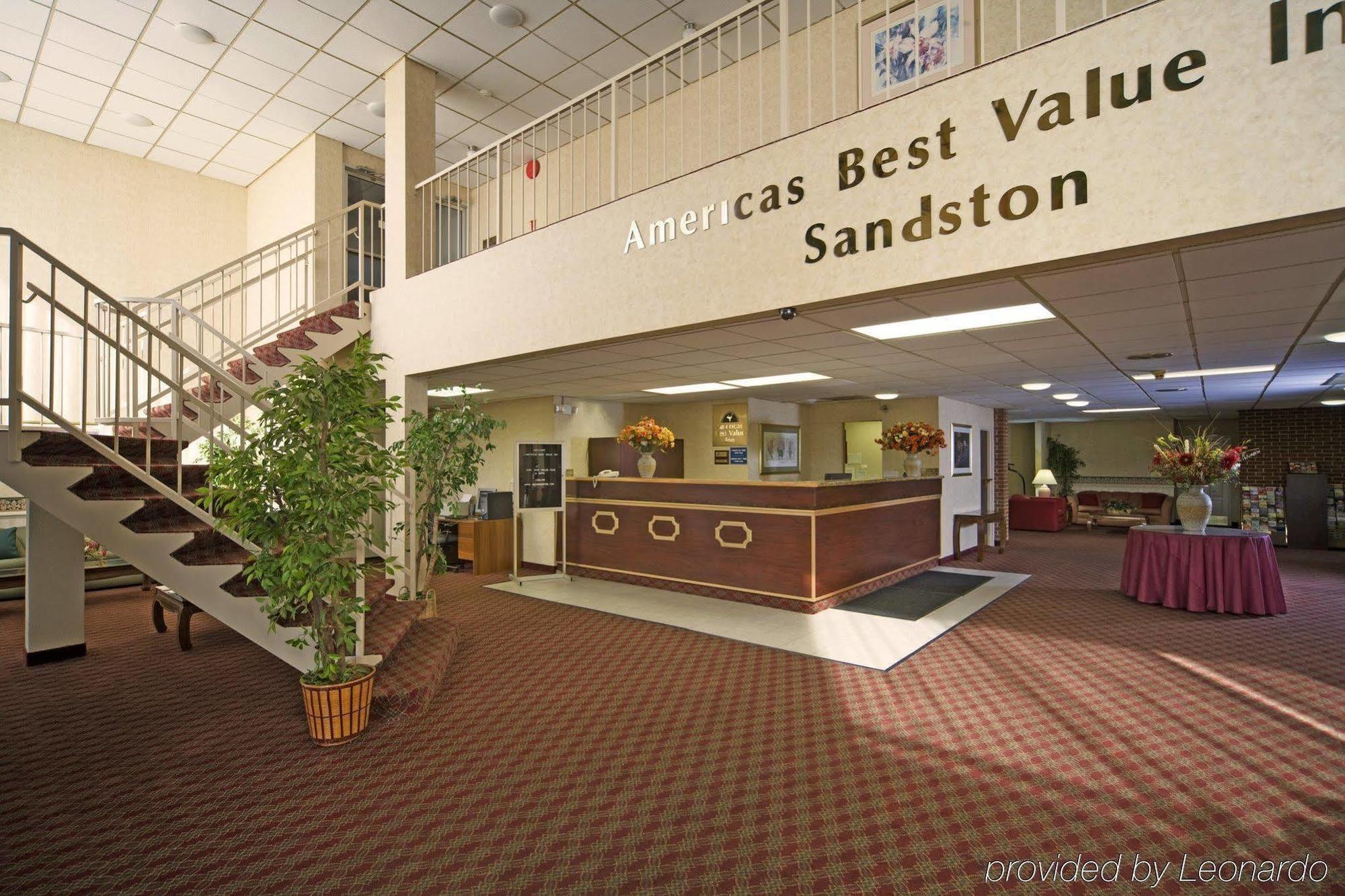 Express Airport Inn Sandston Exterior photo